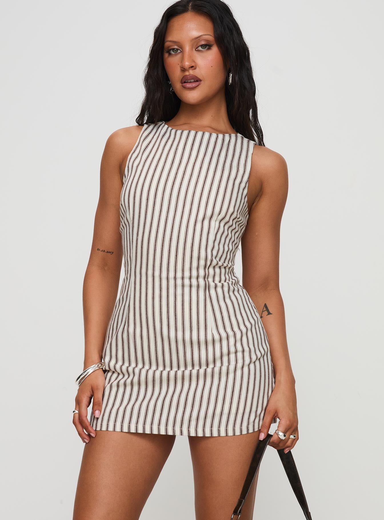 LIEKE™ | Bruine gestreepte jurk